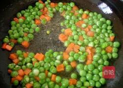 豌豆鸡丁的做法图解2
