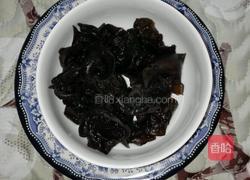 娃娃菜炒木耳的做法图解4