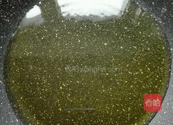 娃娃菜炒木耳的做法图解5