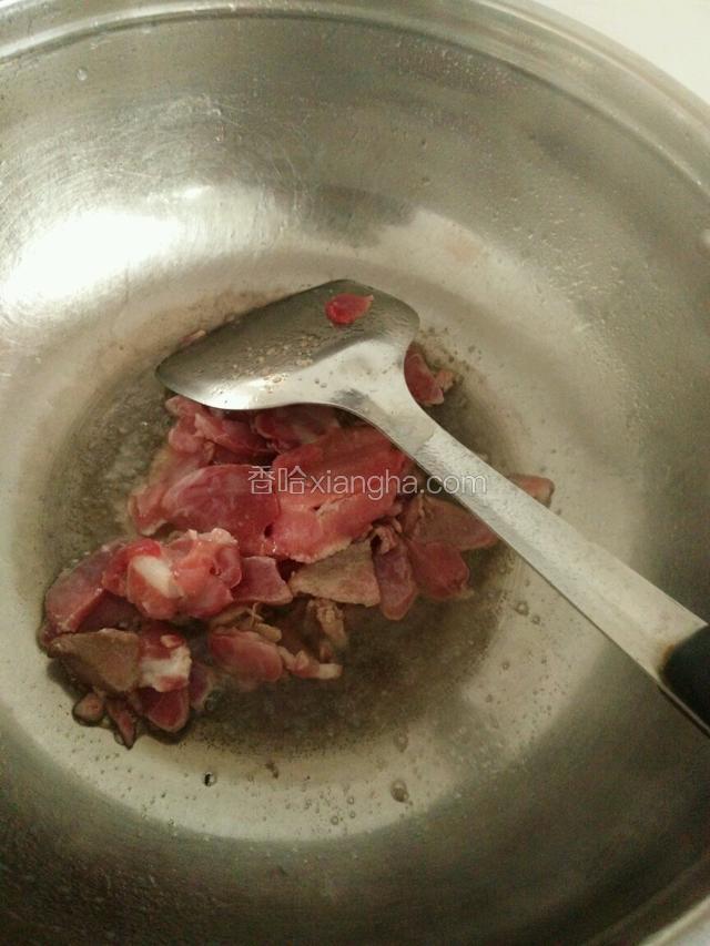 放入肉片