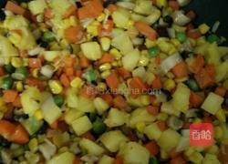 百吃不厌菠萝饭的做法图解2