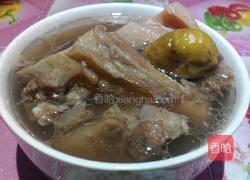 栗子莲藕猪骨汤的做法图解8