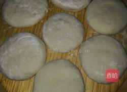 三鲜馅饼的做法图解2