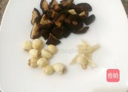 香菇红枣乌鸡汤的做法图解3