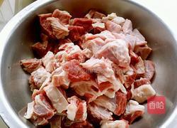 牛肉炖萝卜的做法图解2