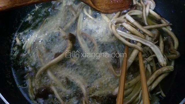 如图 明显油颜色变清 不出水气了