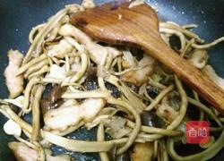 茶树菇炒猪颈肉的做法图解11
