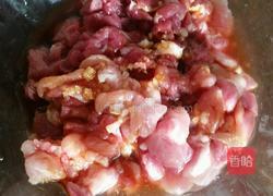 腊肠炒菜丁的做法图解1