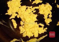 五彩缤纷蛋炒饭的做法图解2