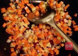 五彩缤纷蛋炒饭的做法图解3