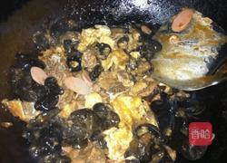 沙丁鱼木耳火腿炒饭的做法图解4