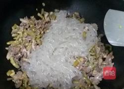 酸豆角鸡胗炒粉条的做法图解9