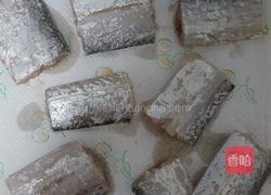 糖醋带鱼的做法图解3
