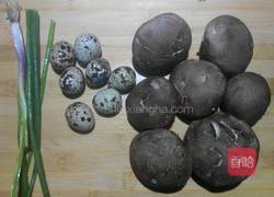 鹌鹑蛋蒸香菇的做法图解1