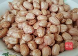 凉拌五香花生米的做法图解1
