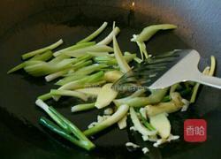 茄汁大黄鱼的做法图解2