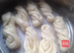 白白胖胖一发小花卷的做法图解11