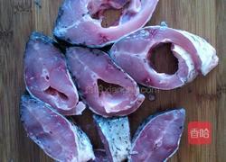 五香鲤鱼块的做法图解3