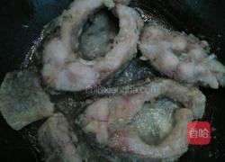 五香鲤鱼块的做法图解7