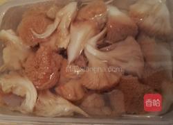 滋补猴菇汤的做法图解1