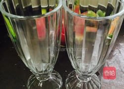 什锦水果奶昔的做法图解5