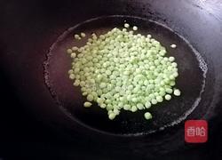 猪肉炒豌豆的做法图解3