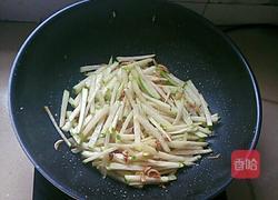 白萝卜条炒肉丝的做法图解5