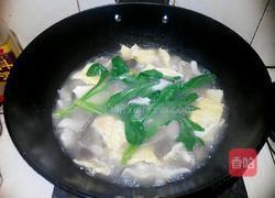 平菇鸡蛋汤的做法图解10