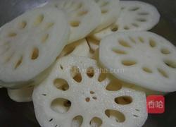 糖醋藕片的做法图解1