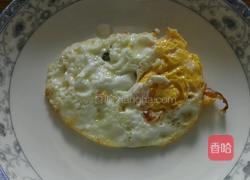 香煎鸡蛋的做法图解3