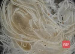 香辣面条的做法图解1