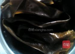 冻豆腐鸡肉炒海带的做法图解1