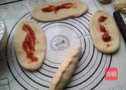 一发毛毛虫果酱面包的做法图解3