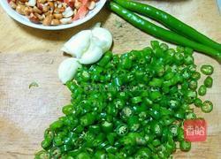 辣椒酱丁的做法图解1