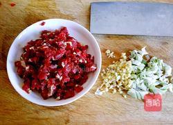 香菇牛肉酱的做法图解1