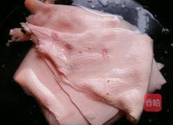 水晶豆腐---水晶猪皮冻的做法图解1