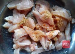 牙签式炸鸡米花的做法图解2