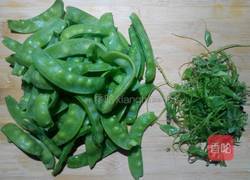 荷兰豆炒瘦肉的做法图解2