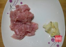 荷兰豆炒瘦肉的做法图解3