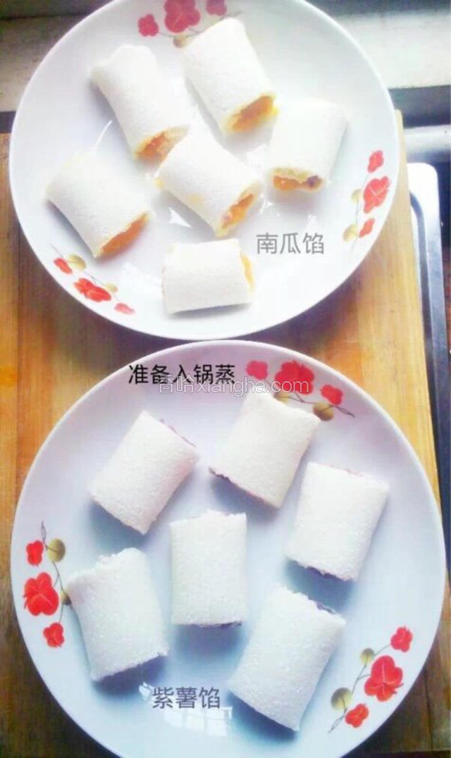 这两碟是南瓜馅和紫薯馅的