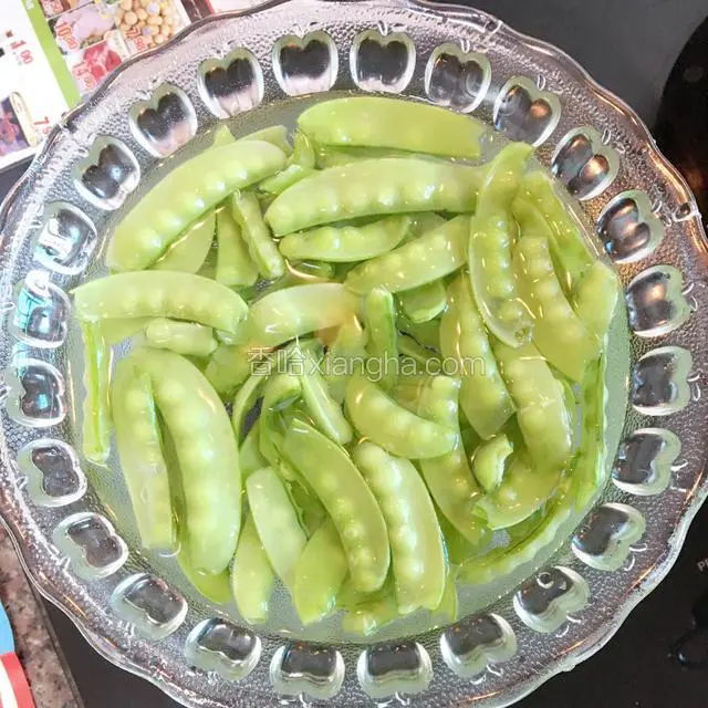 荷兰豆去须后清洗