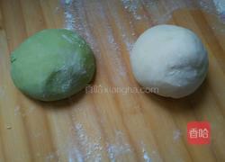 牛肉双色手擀面的做法图解1