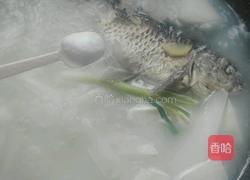 鲫鱼萝卜汤的做法图解14