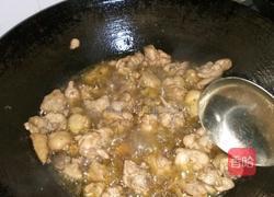 干煸鸡块的做法图解2