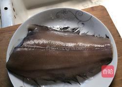 清蒸鸦片鱼身的做法图解1