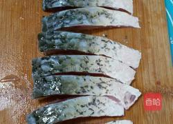 豆泡炖鱼的做法图解3