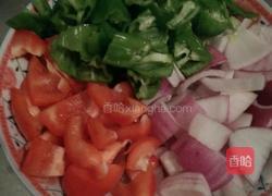 青椒炒猪鼻的做法图解2