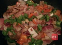 青椒炒猪鼻的做法图解8