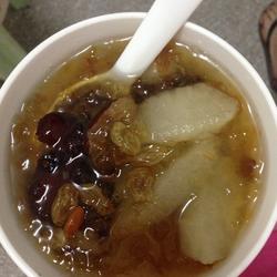 桃胶枸杞雪梨的做法[图]