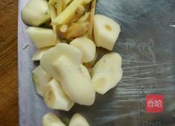 排骨汤锅的做法图解2